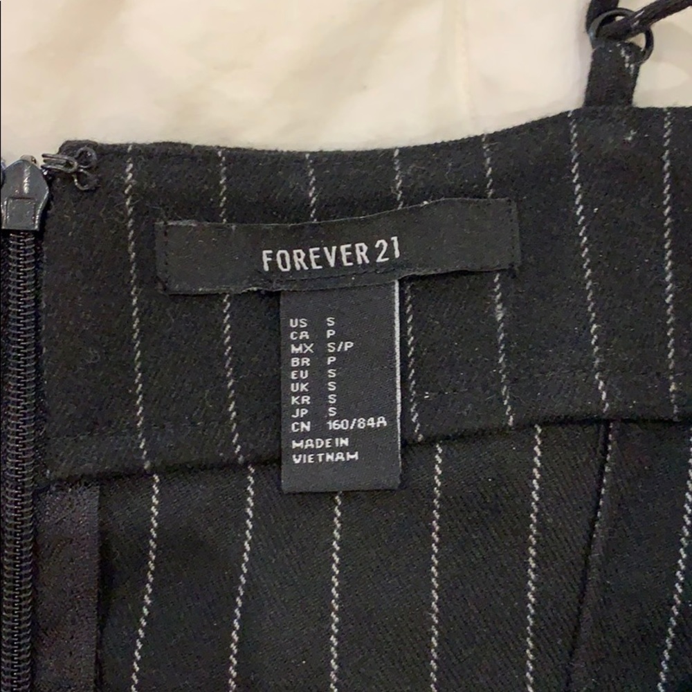 Forever 21 body on dress - Picture 3 of 3